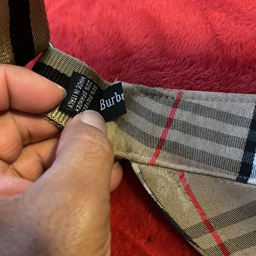 Women’s  Burberry Nova Visor - Picture 5 of 5